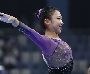 短道速滑——世锦赛：荷兰队打破混合团体接力世界纪录